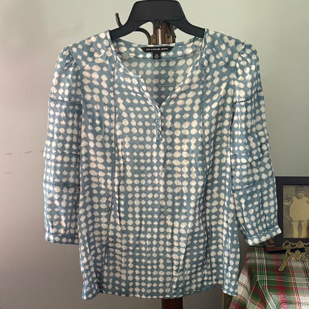 Zac & Rachel Light Blue White Dot Peasant Top